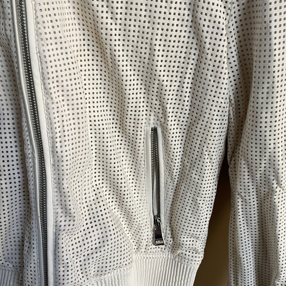 White jacket - Picture 2 of 3